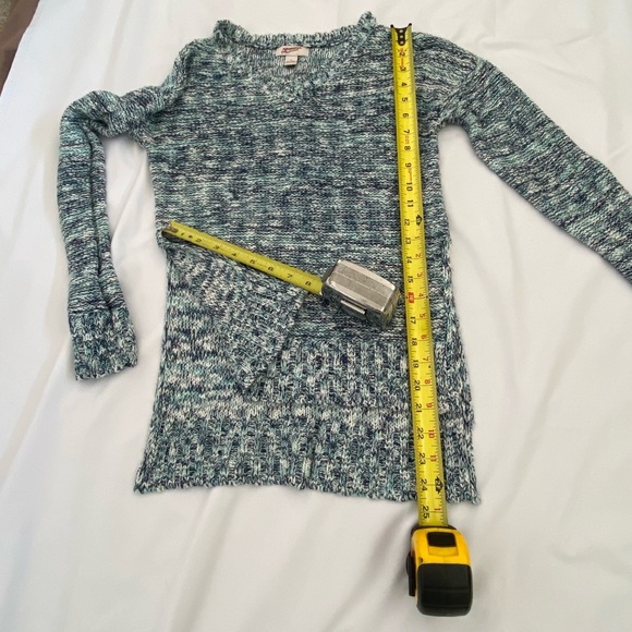 Arizona Jeans Acrylic Sweater. Juniors size XS.  Like New. Side Slits. - Picture 11 of 12
